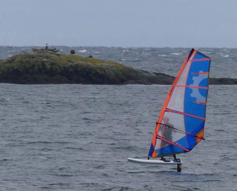 Spring Foiling at Cattle Point
Bobson foiling on 125 and 6.0m with 1100/330 wings on 95cm mast and 115 fuselage.
