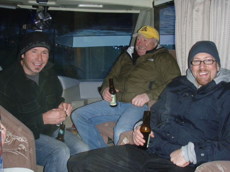 My last beer with Johnny - Kiterboyz in the Kusschine, Willows, January 2008
Rest in Peace my old friend!  I will miss you on the water....
