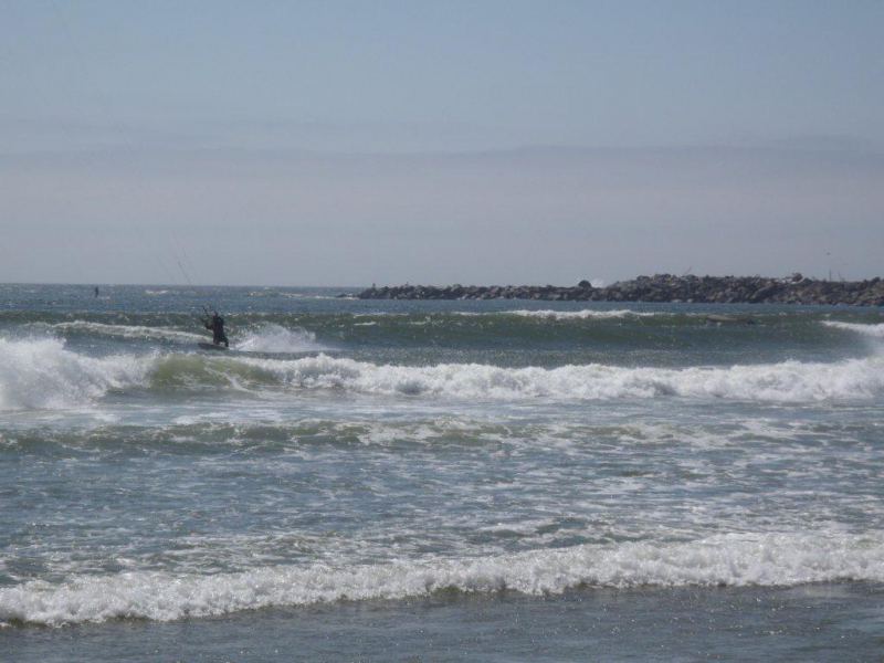 Flo kites play by the jetty
