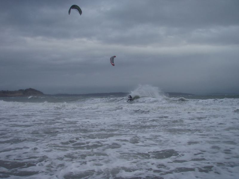 Christmas Day and the waves are getting eaten up.
Not holding back,chilly for Willy,but waves to be had.Serious wind.
Keywords: Guess    Who?