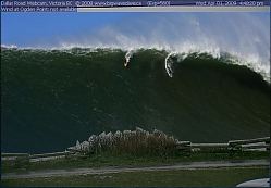 100ft-waveWTF.jpg