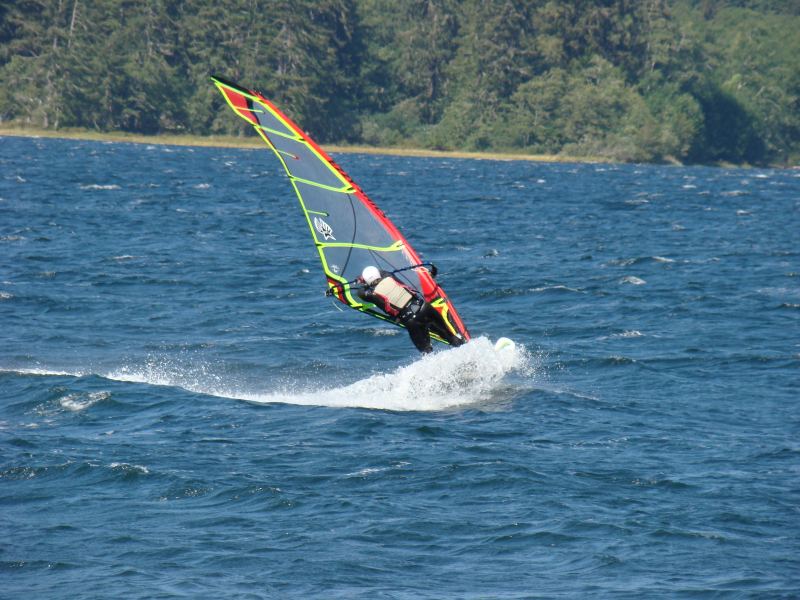 Windsurfish Duck Jibe ..
