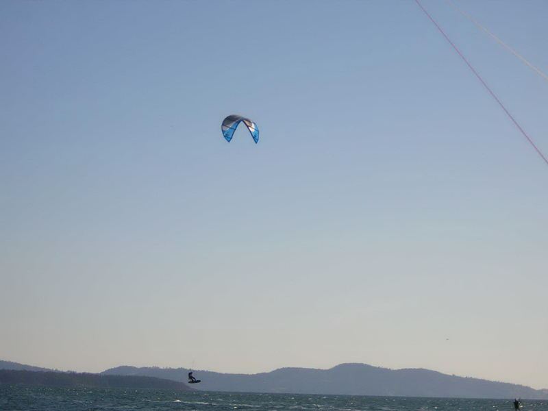 Richard Jumping in 12/13 Knots- Nice!!
There were more jumps, but this is the only one I got.
