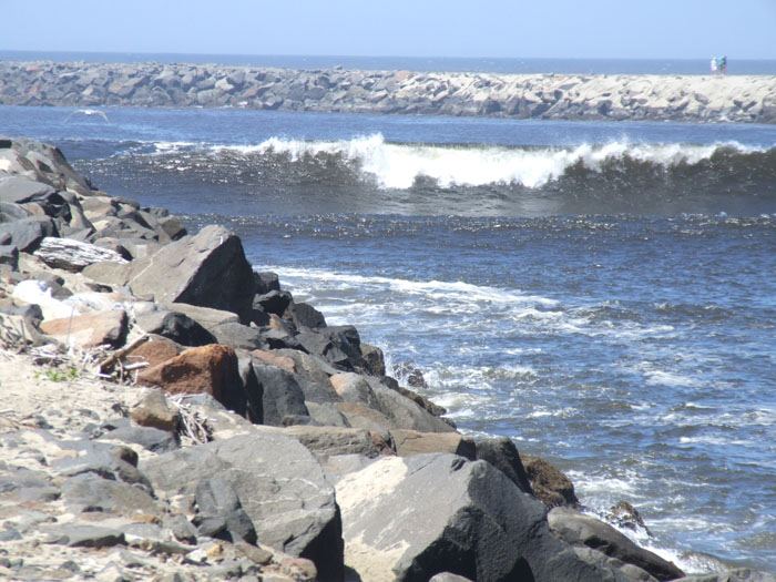 wave action in the jetty
