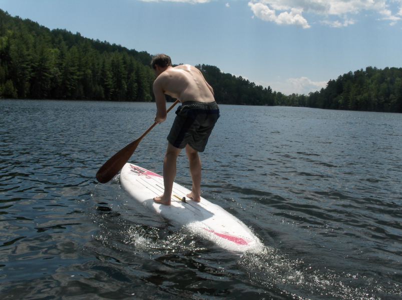 old plastic fantastic + canoe paddle = pseudoSUP
Making the most of Quebec cottage country
