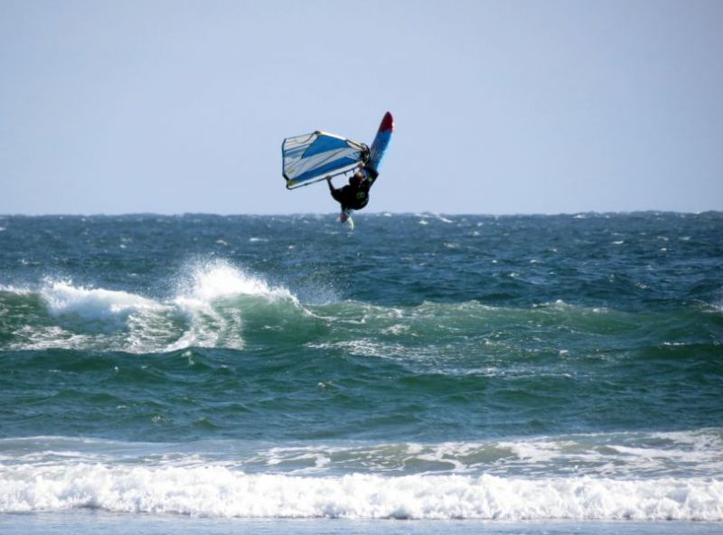 airing it out (Red Baron)
