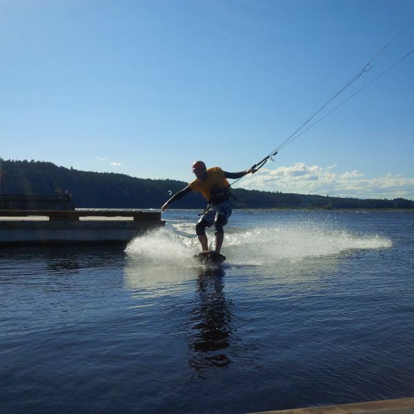 Jacob kiting around fingers of pier at HQ
