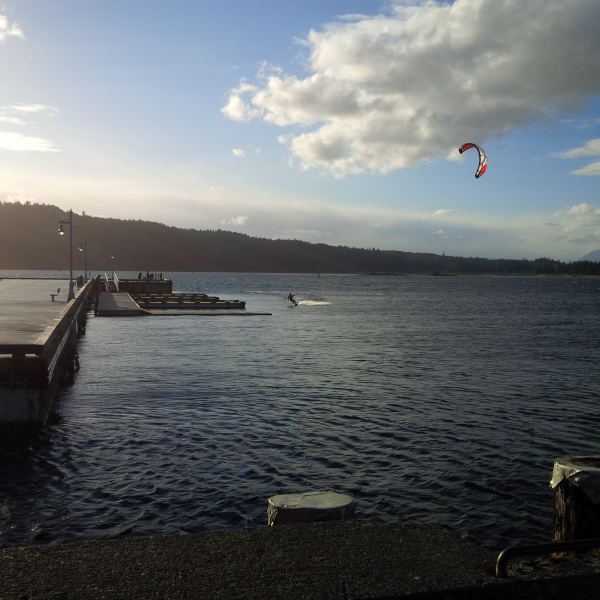 Port Alberni-Harbour Quay:centennial pier kiting
Keywords: Kiteboarding Port Alberni Harbour Quay Mid-island