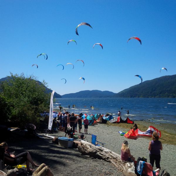 Windfest 2014 Nitinat, BC Sun.July 27,2014
kites jockeying for position before the start horn.

