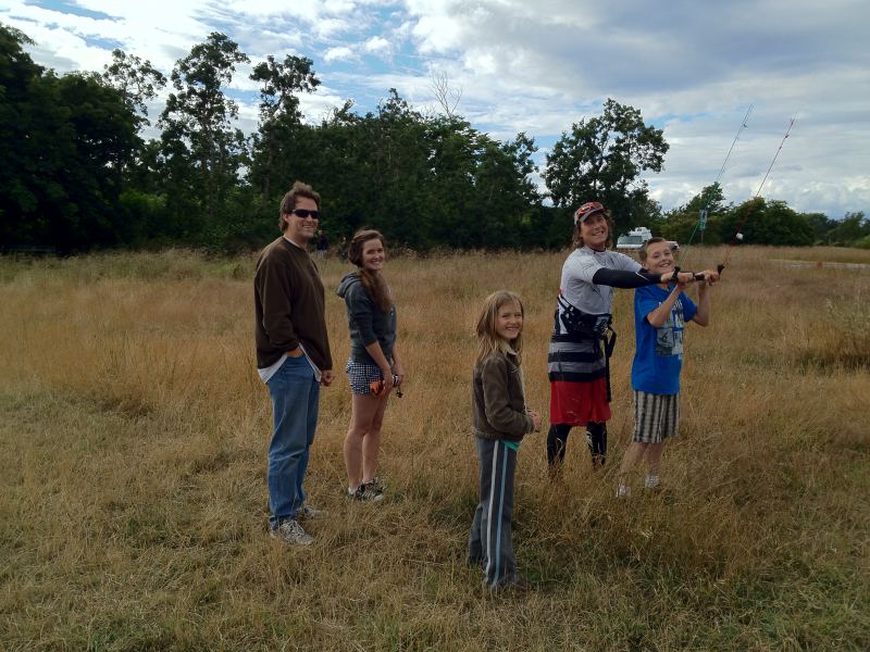 Family learning with Strong Kiteboarding
