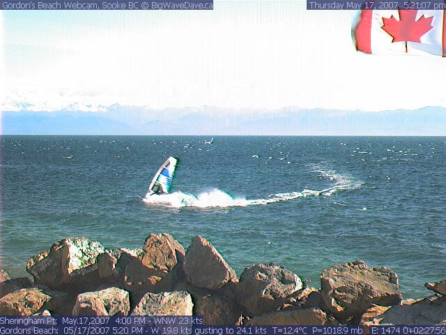 Gordon's Webcam, May 17, 2007
Windsurfing in Canada.
Can someone identify him please?  Tx.
