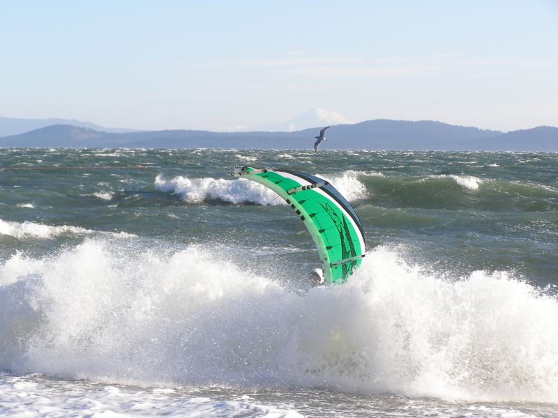 Kite Launch
Kus helping out with a wet launch for Grant Dec. 6, 2009. Agate Beach
