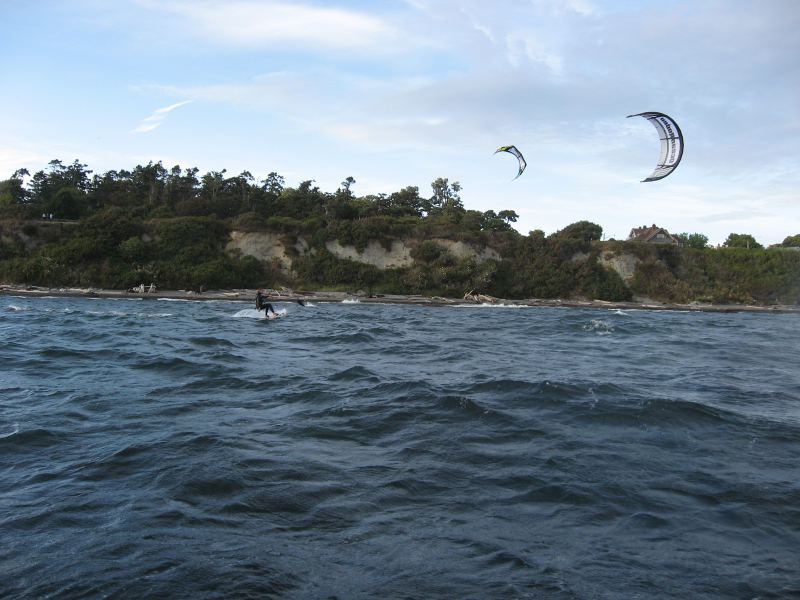 Kiteboarding_August_25_2009_048.JPG