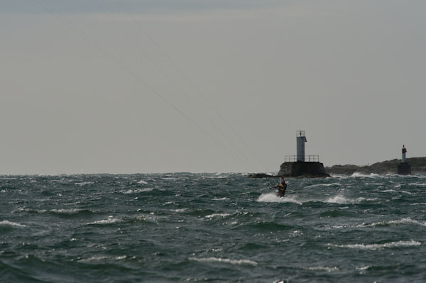 Cattle Point
2010APR04
Keywords: kite boarder