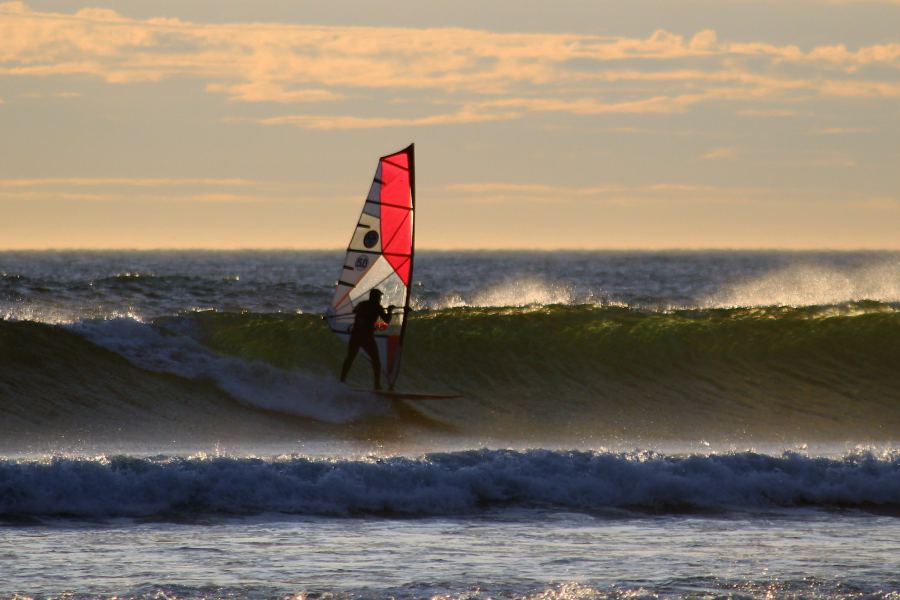 more drifting ugly waves
just gross
Keywords: windsurf ucluelet