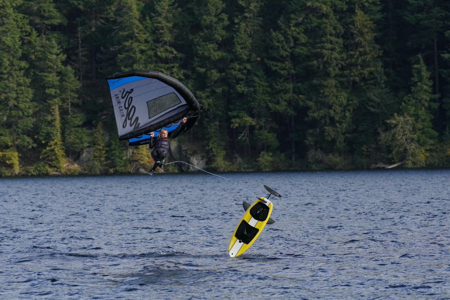 Would you wear a leach on the foil board
Pepe Krause is enjoying the airtime at Alta Lake with his Stinger Foil Gear.
Keywords: wing foiling